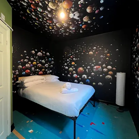 Art * Leeds (West Yorkshire)